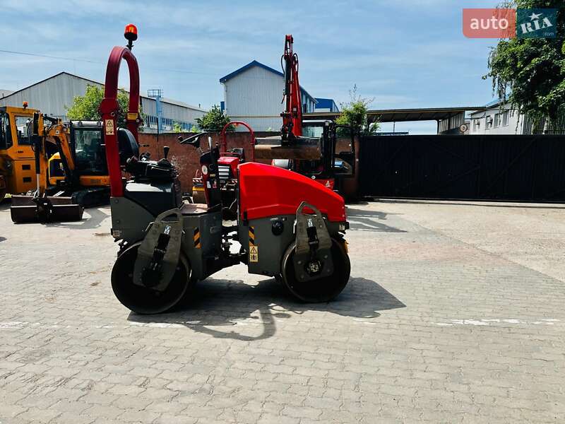 Дорожній каток Ammann ARX 2014 в Львові