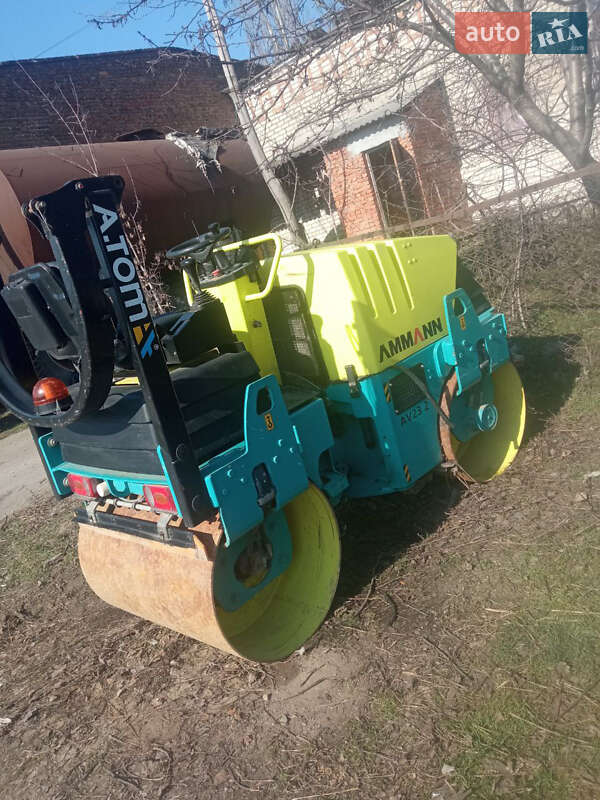 Дорожный каток Ammann AV 2010 в Николаеве