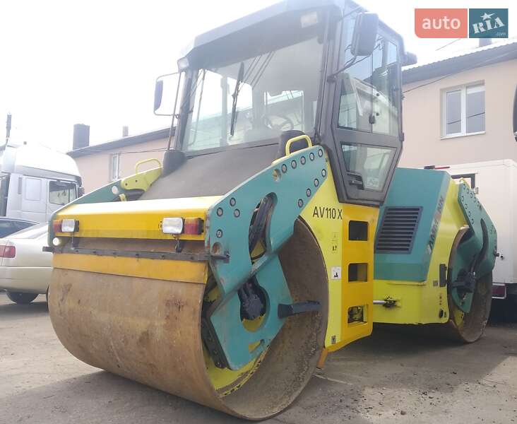 Дорожный каток Ammann AV 2006 в Луцке