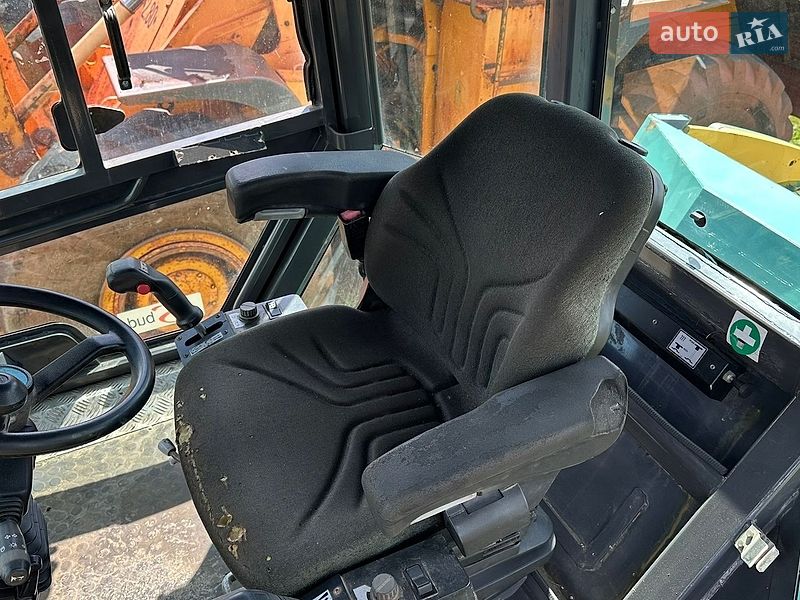 Дорожный каток Ammann AV 2006 в Киеве