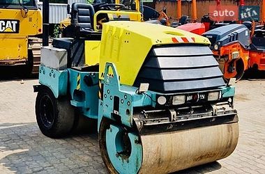 Дорожный каток Ammann AV 2010 в Львове
