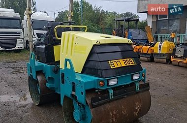Дорожный каток Ammann AV 2010 в Львове