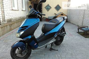 Макси-скутер Aprilia Leonardo 2004 в Харькове