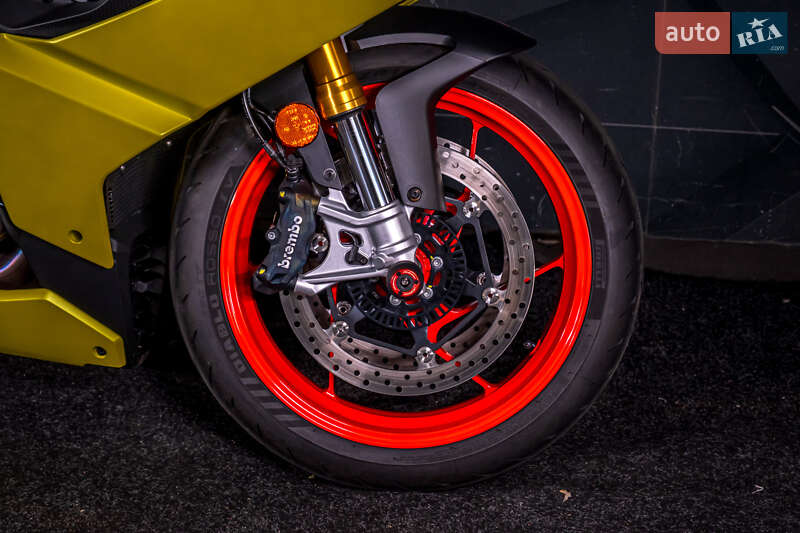 Спортбайк Aprilia RS 660 2024 в Києві фото 9 Спортбайк Aprilia RS 660 2024 в Києві