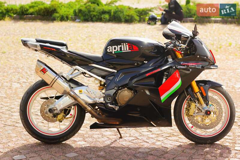 Спортбайк Aprilia RSV 1000 R 2006 в Новій Одесі