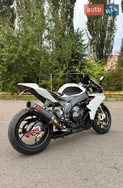 Спортбайк Aprilia RSV4 2015 в Чайках