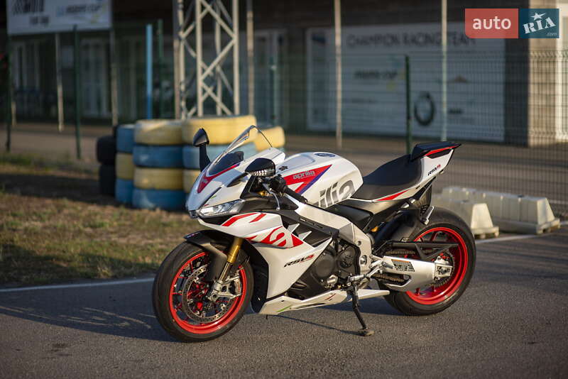 Спортбайк Aprilia RSV4 2023 в Днепре фото 5 Спортбайк Aprilia RSV4 2023 в Днепре