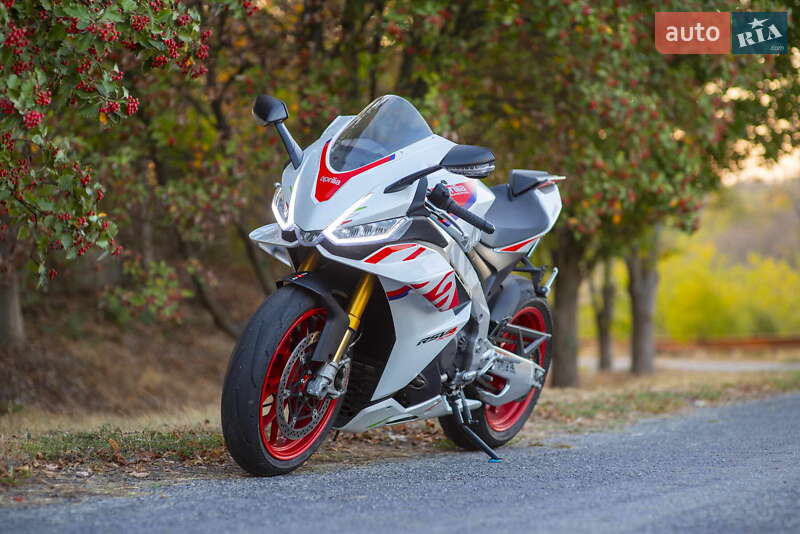Спортбайк Aprilia RSV4 2023 в Днепре фото 3 Спортбайк Aprilia RSV4 2023 в Днепре