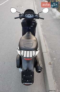 Скутер Aprilia Scarabeo 125 2011 в 