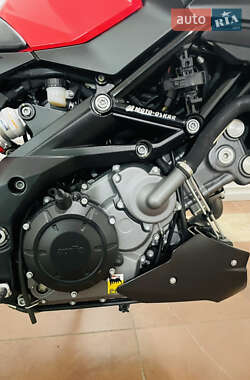 Мотоцикл Без обтікачів (Naked bike) Aprilia Shiver 2016 в 