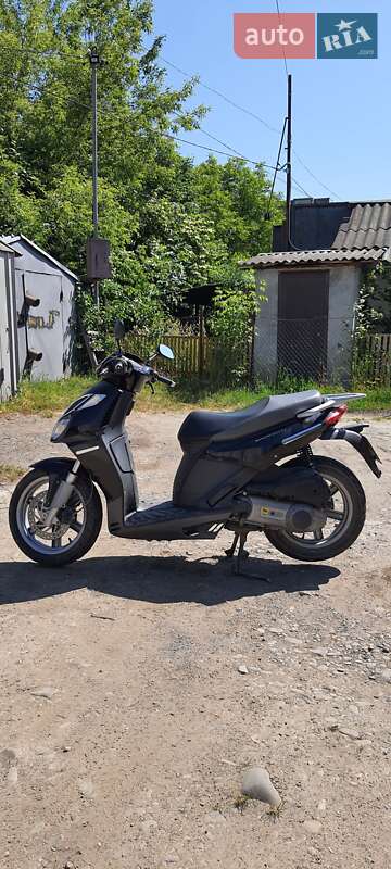 Мотоцикл Супермото (Motard) Aprilia Sportcity 2008 в Івано-Франківську