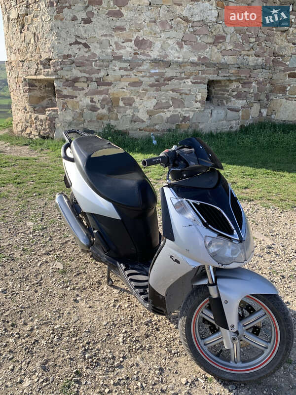Скутер Aprilia Sportcity 2005 в Теребовлі