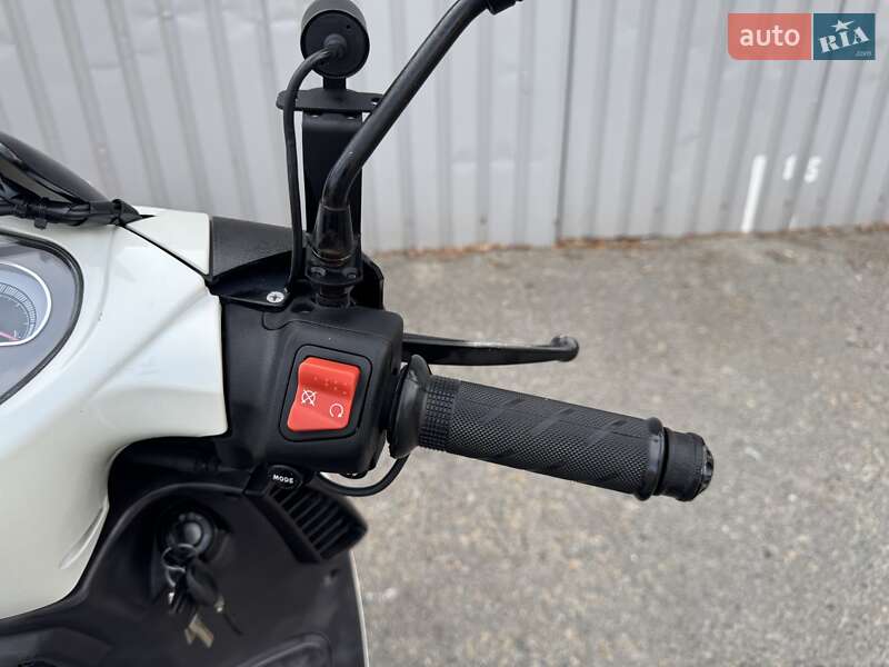 Макси-скутер Aprilia Sportcity 2013 в Днепре