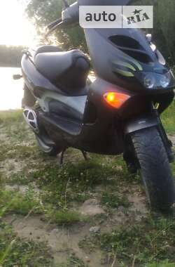 Скутер / Мотороллер Aprilia SR 2004 в Черновцах
