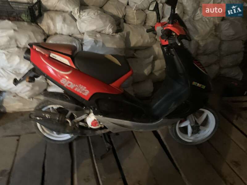 Грузовые мотороллеры, мотоциклы, скутеры, мопеды Aprilia SR 2000 в Литине