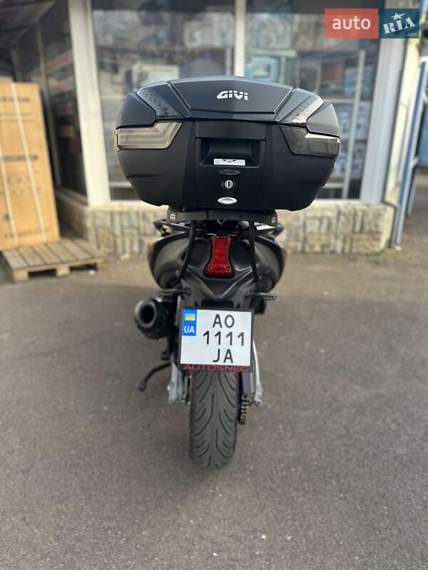 Макси-скутер Aprilia SRV 2014 в Мукачево