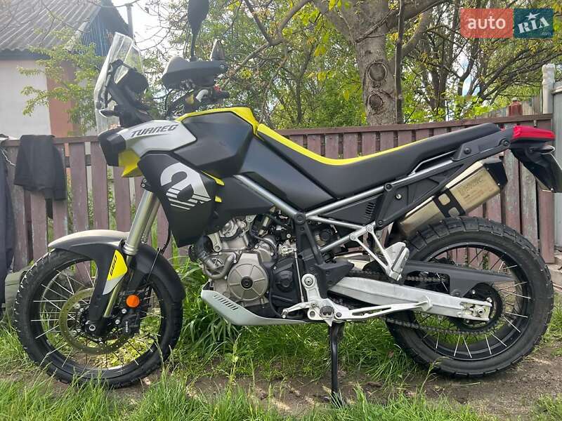 Aprilia Tuareg 2023