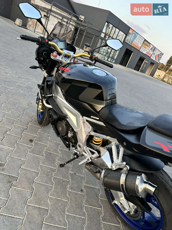 Мотоцикл Без обтікачів (Naked bike) Aprilia Tuono 1000 R 2010 в Звягелі фото 4 Мотоцикл Без обтікачів (Naked bike) Aprilia Tuono 1000 R 2010 в Звягелі