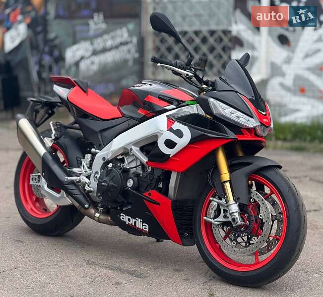 Мотоцикл Без обтекателей (Naked bike) Aprilia Tuono V4 1100 2021 в 