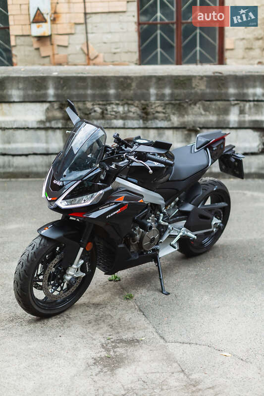 Aprilia Tuono 2022