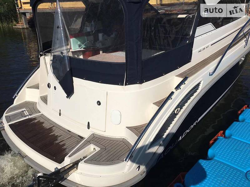 Моторна яхта Aquador 28 2013 в Києві фото 3 Моторна яхта Aquador 28 2013 в Києві