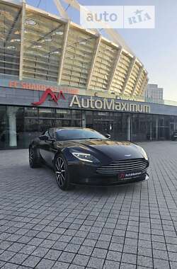 Купе Aston Martin DB11 2018 в Киеве