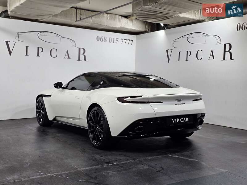 Купе Aston Martin DB11 2018 в Киеве