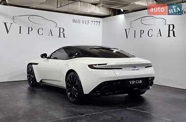 Купе Aston Martin DB11 2018 в 