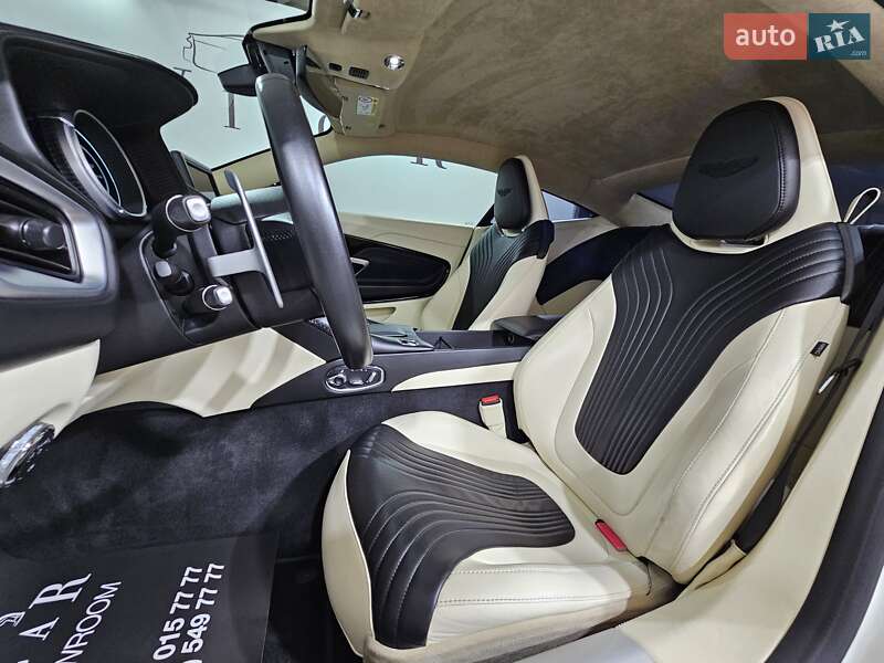 Купе Aston Martin DB11 2018 в Киеве