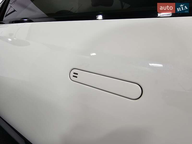 Купе Aston Martin DB11 2018 в Киеве