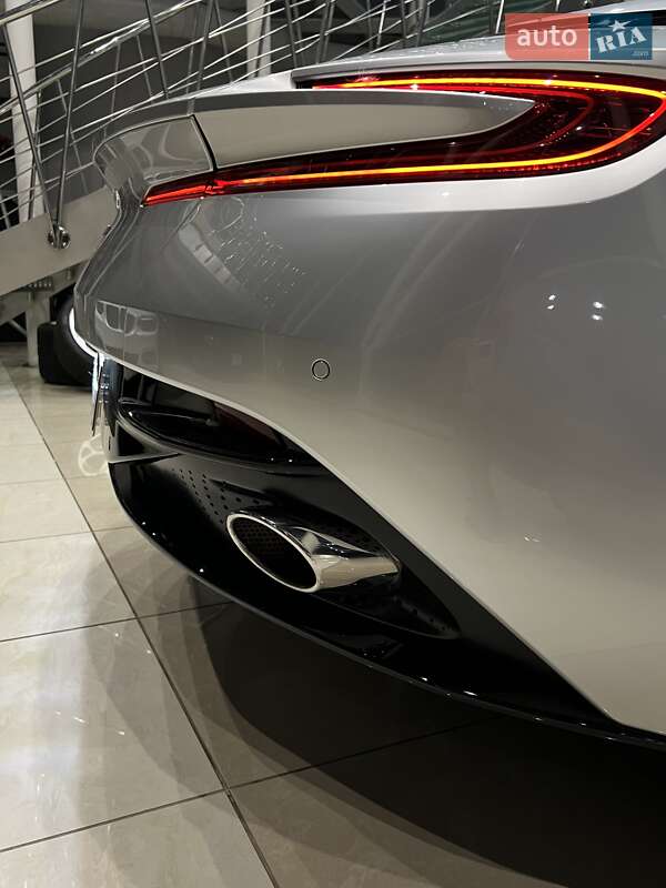 Купе Aston Martin DB11 2018 в Киеве