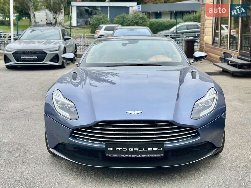 Купе Aston Martin DB11 2017 в Києві