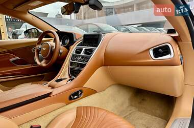 Купе Aston Martin DB11 2017 в 