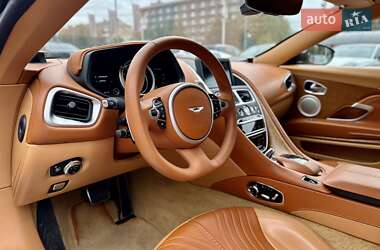 Купе Aston Martin DB11 2017 в 