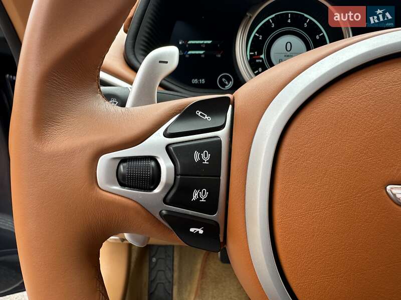 Купе Aston Martin DB11 2017 в Києві