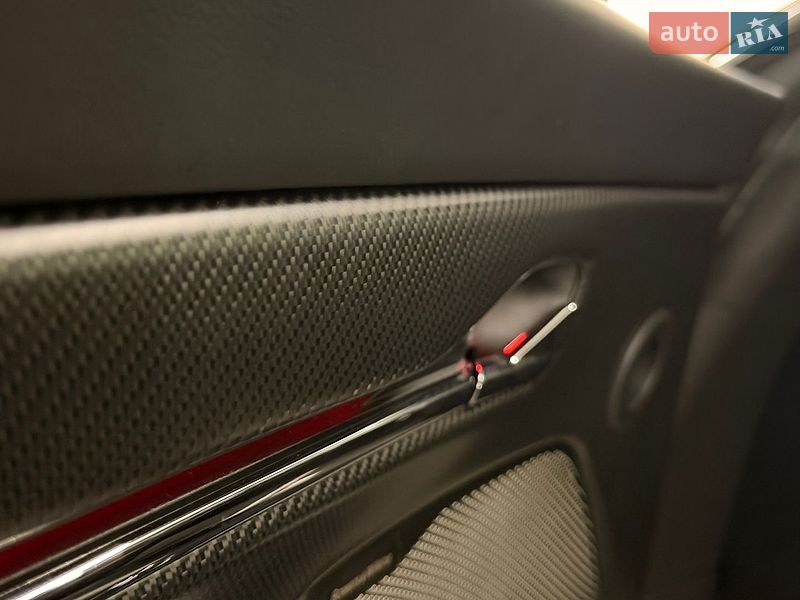 Купе Aston Martin DB12 2023 в Киеве