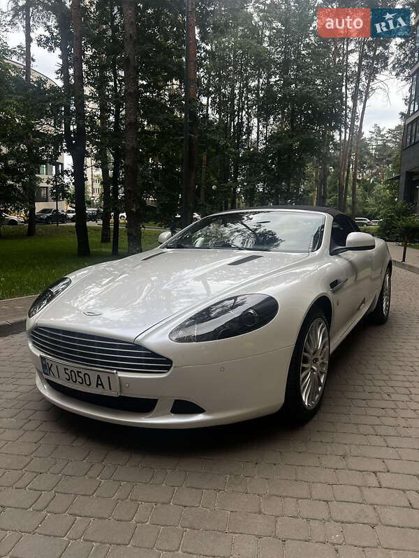 Кабриолет Aston Martin DB9 2010 в Броварах