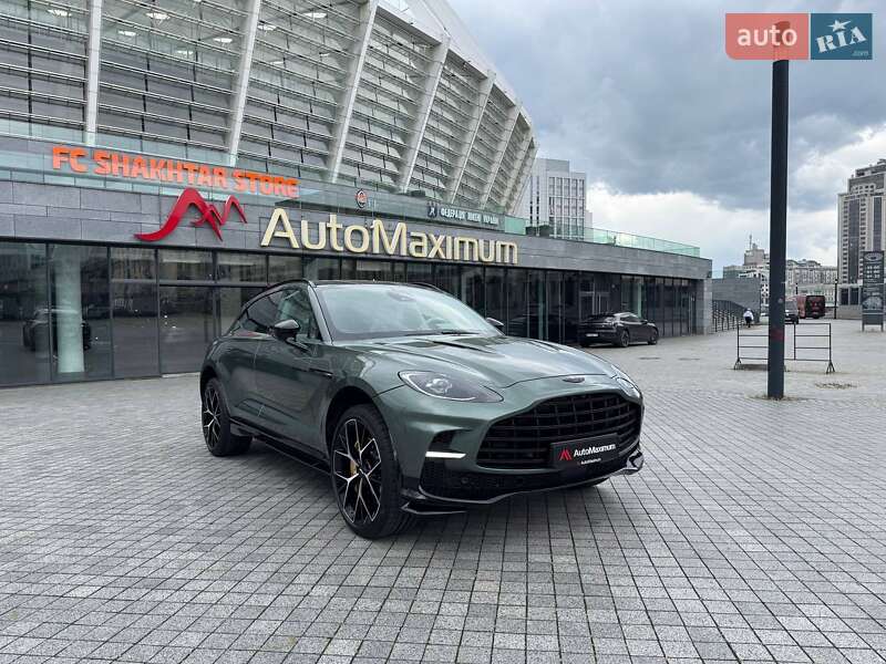 Aston Martin DBX 707 2024
