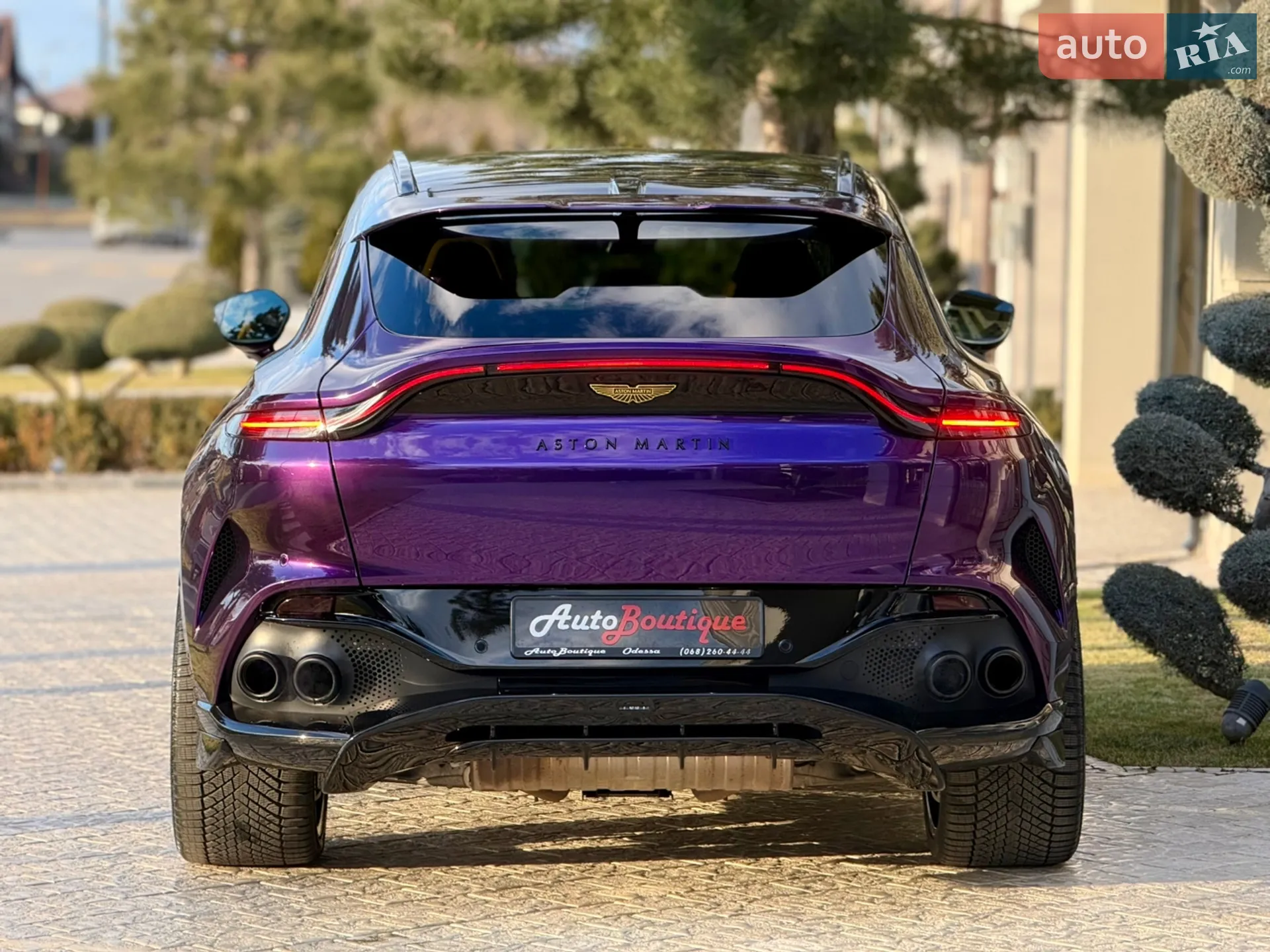 2024 Aston Martin DBX - мініатюра 18