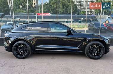 Внедорожник / Кроссовер Aston Martin DBX 2021 в 