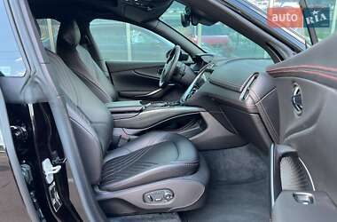 Внедорожник / Кроссовер Aston Martin DBX 2021 в 