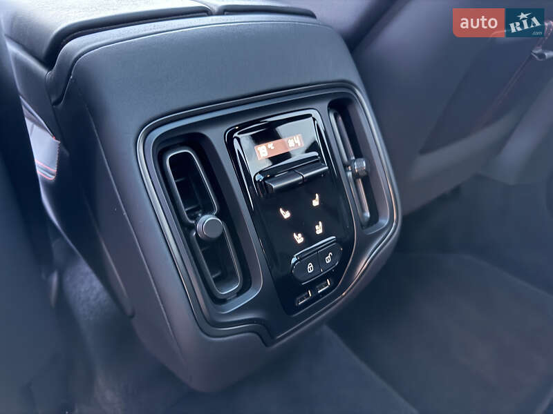 Внедорожник / Кроссовер Aston Martin DBX 2023 в Киеве фото 27 Внедорожник / Кроссовер Aston Martin DBX 2023 в Киеве