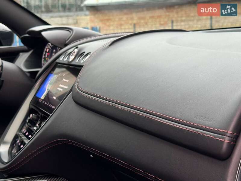 Позашляховик / Кросовер Aston Martin DBX 2021 в Києві