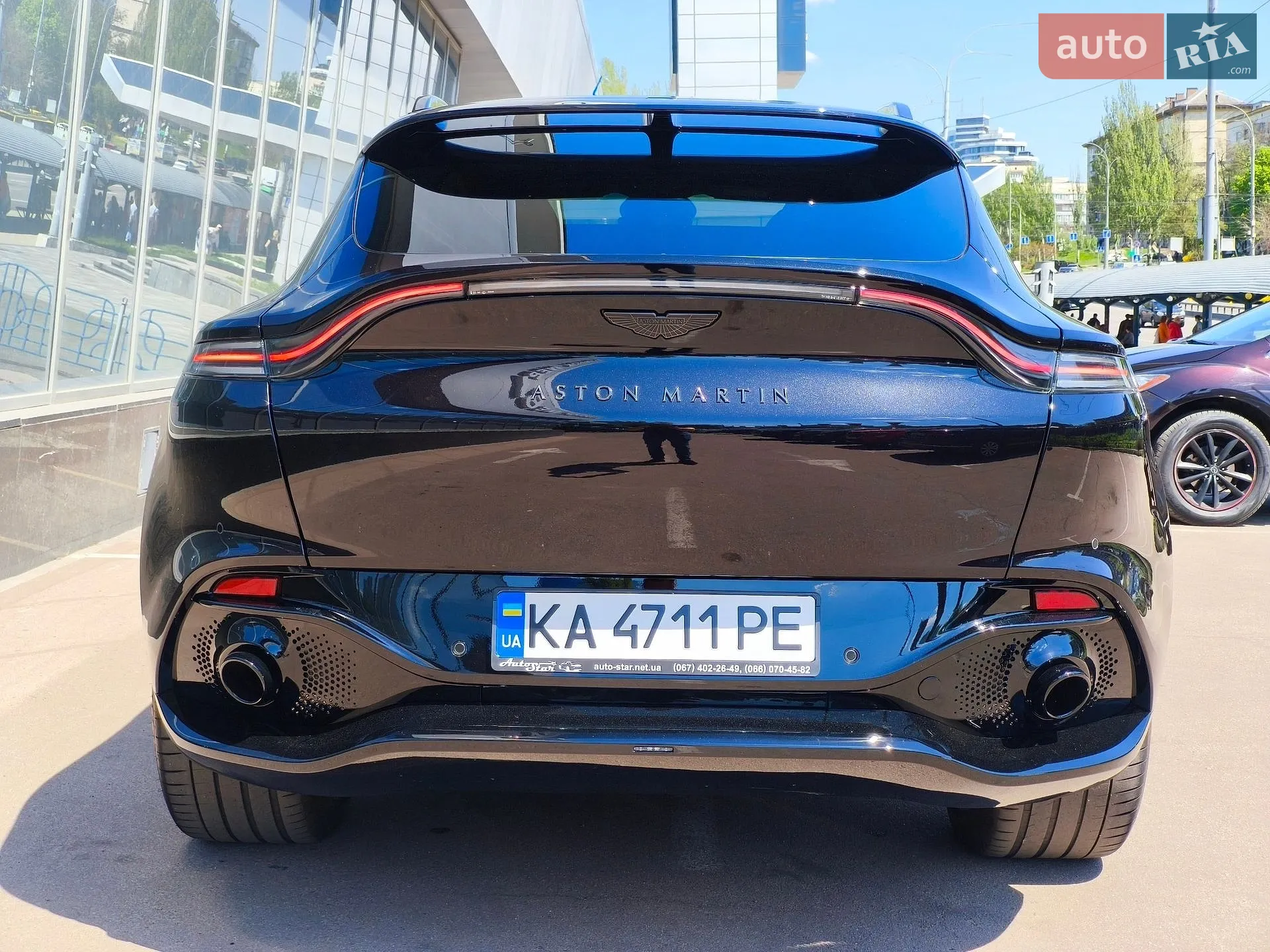 2021 Aston Martin DBX - мініатюра 10