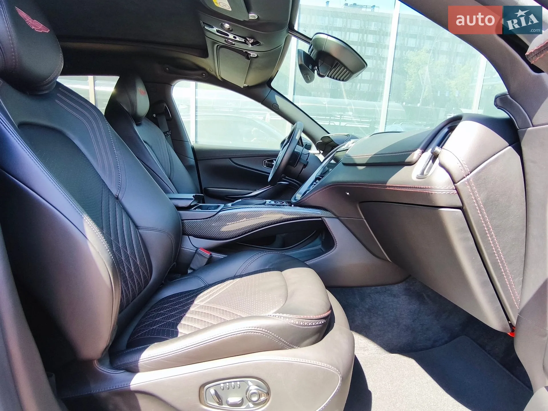 2021 Aston Martin DBX - мініатюра 41