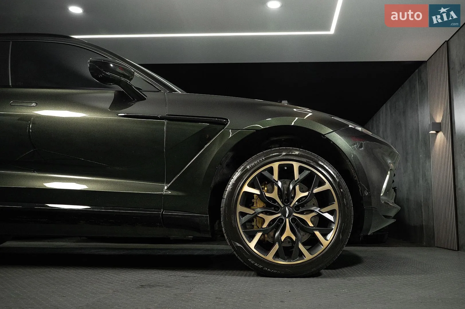 2022 Aston Martin DBX - мініатюра 4