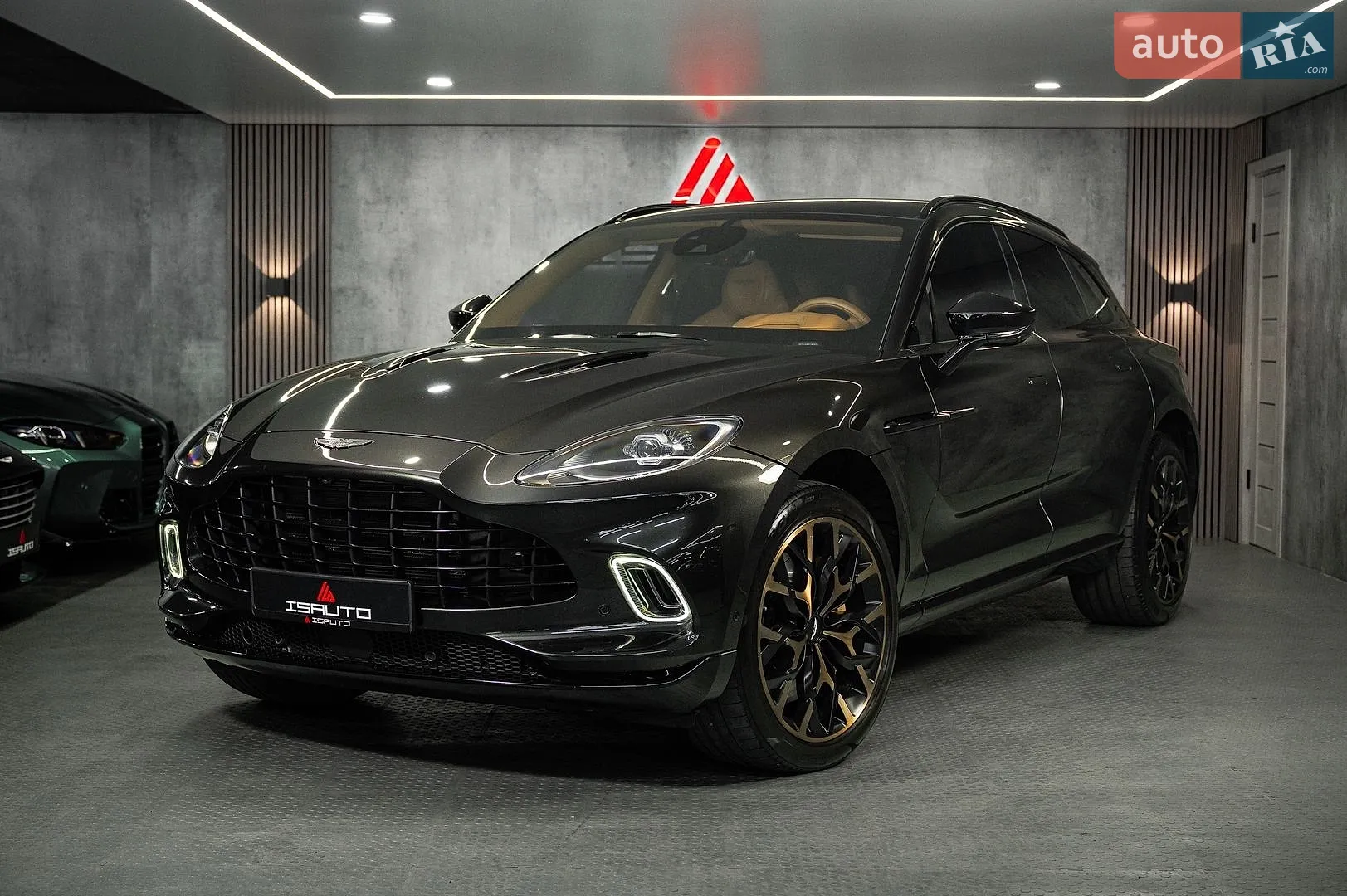 2022 Aston Martin DBX - мініатюра 8