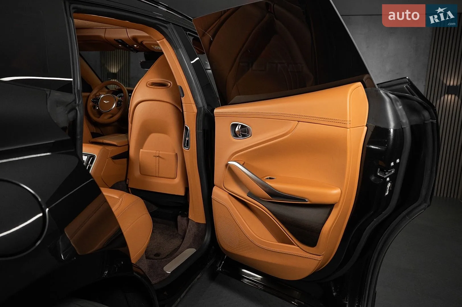 2022 Aston Martin DBX - мініатюра 30