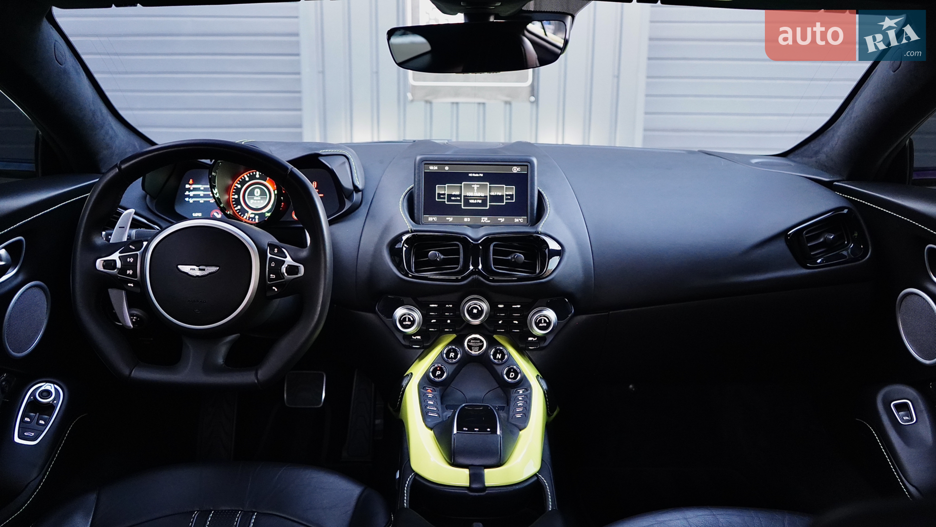 2018 Aston Martin V8 Vantage - мініатюра 39