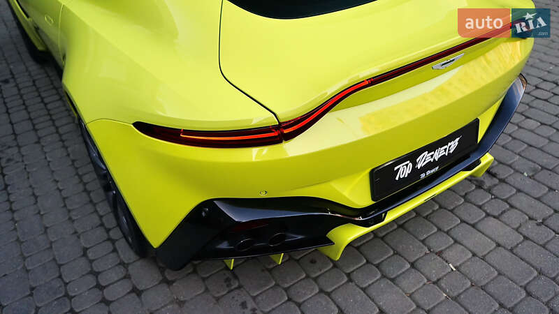 Купе Aston Martin Vantage 2018 в Львові